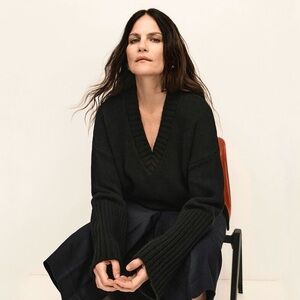 Goop G. Label by goop Figliozzi V-Neck High-Cuff Sweater in Black Size Large